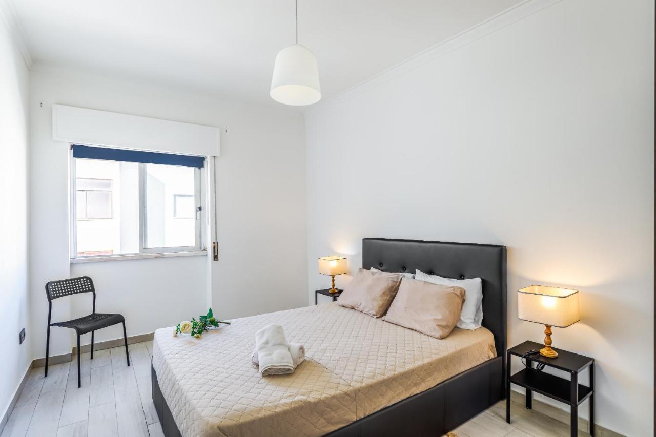 Sleeptubal Moderne Accommodatie Alhos Vedros Exterior foto